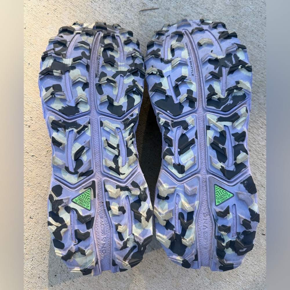 Brooks Cascadia 16 Black and Purple Trail Shoes - Picture 6 of 6